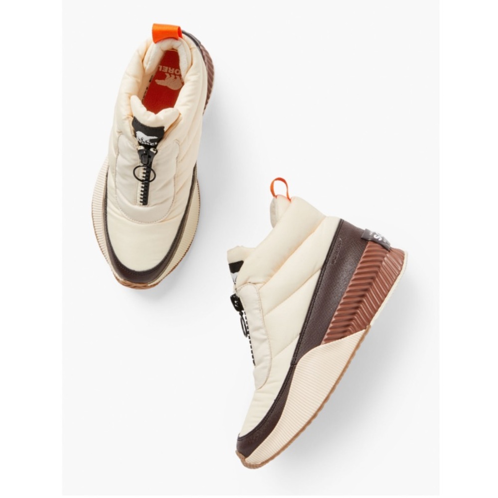 Sorel Boots Out N About Puffy Zip in Chalk New Cinder